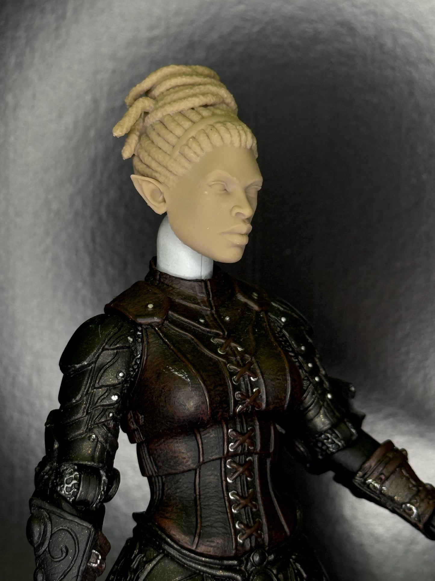 Auralyn, Female Elf head - Mythic legions 2.0 bodies