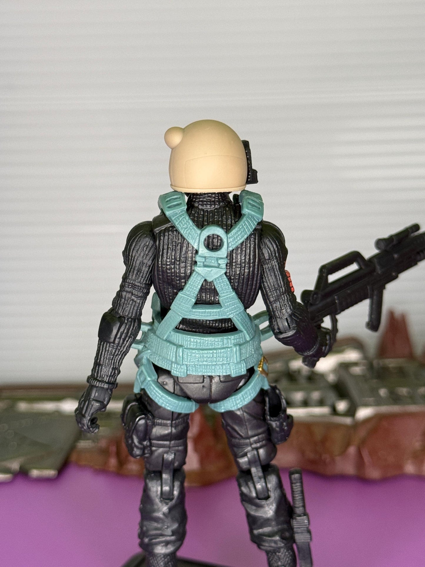 Battle Force 2000 Dodger Head, Mic and Gun - 1:18 scale