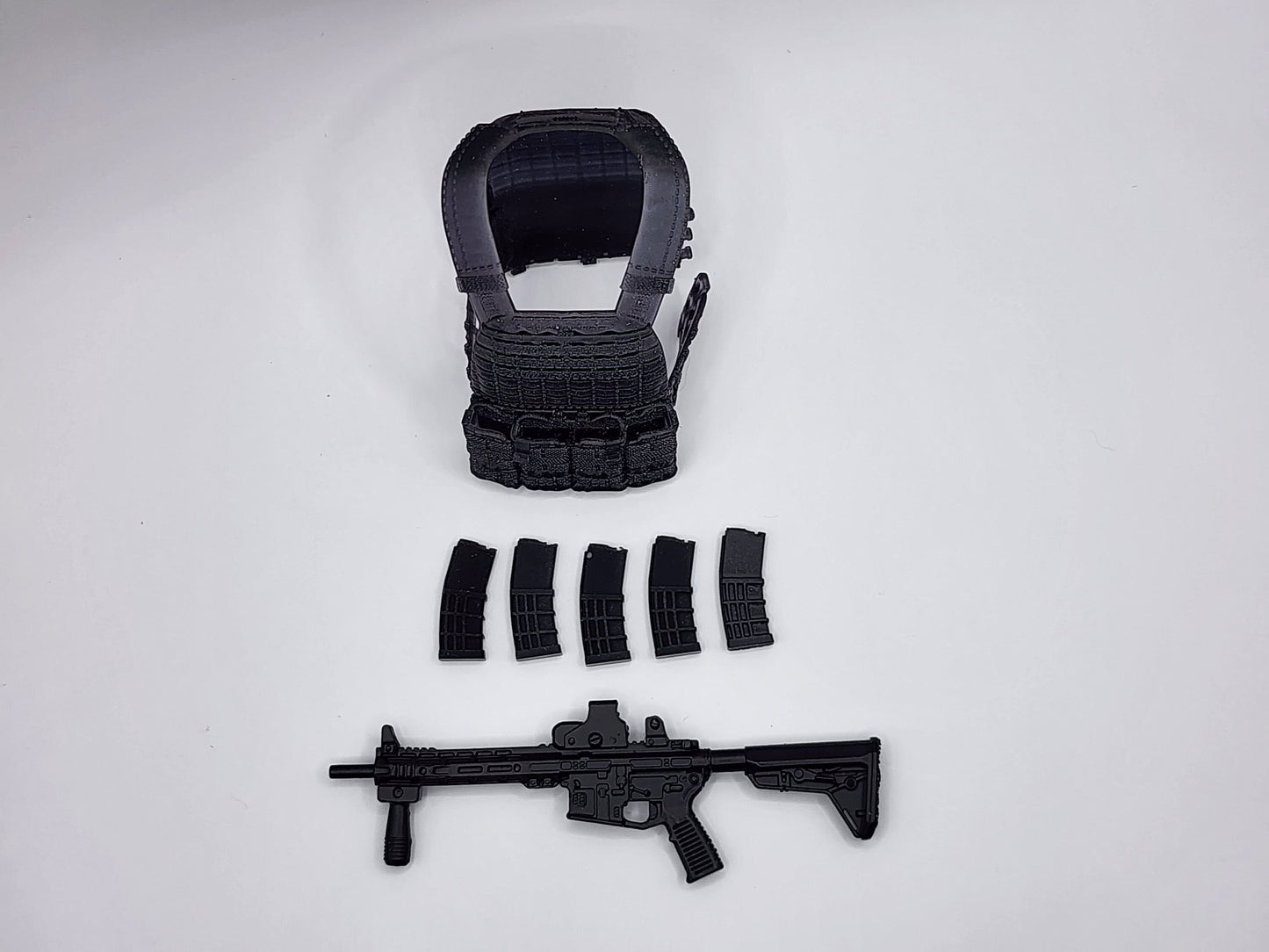 Tactical vest with ar-15 and 5 mags - 1/12 scale