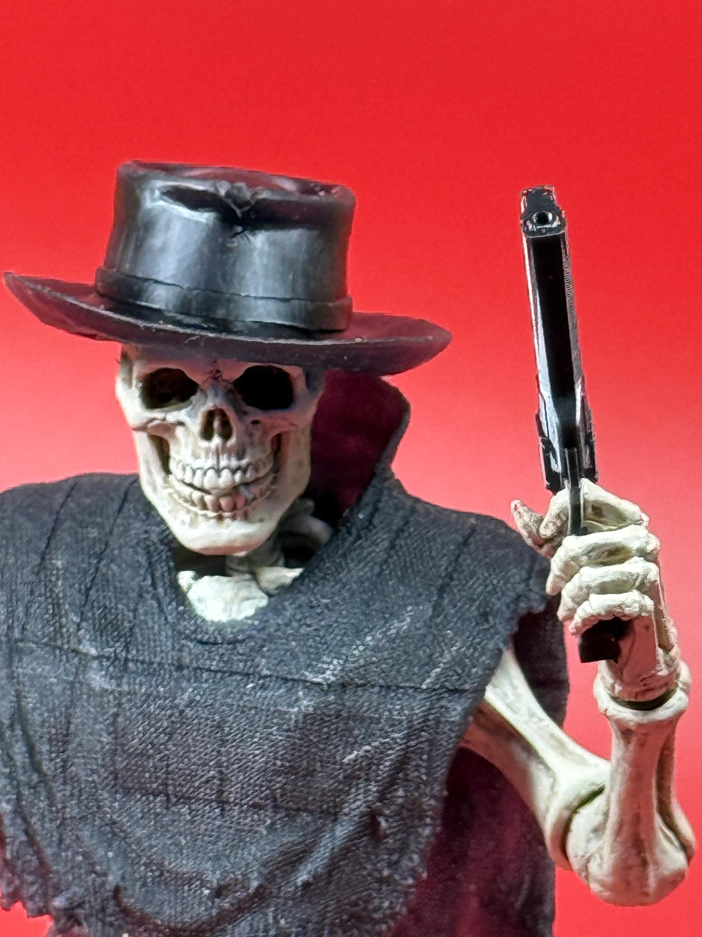 Dead Man’s Ace Gun - 1:10 scale