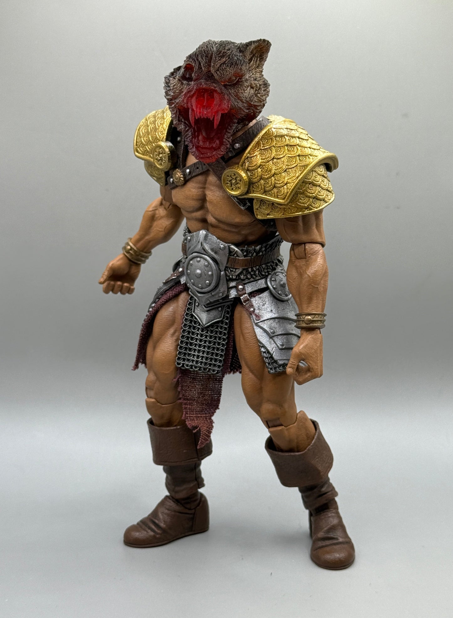 Painted Gold Plate Pauldrons - Mythic Legions 1.0