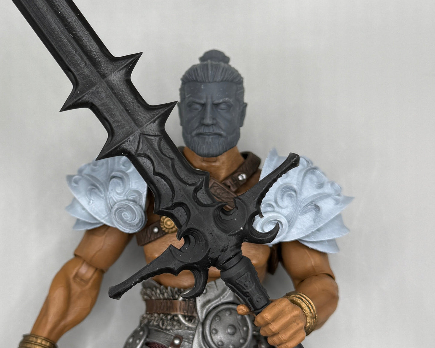 Ornate Decorated Plate Pauldrons - Mythic Legions 1.0