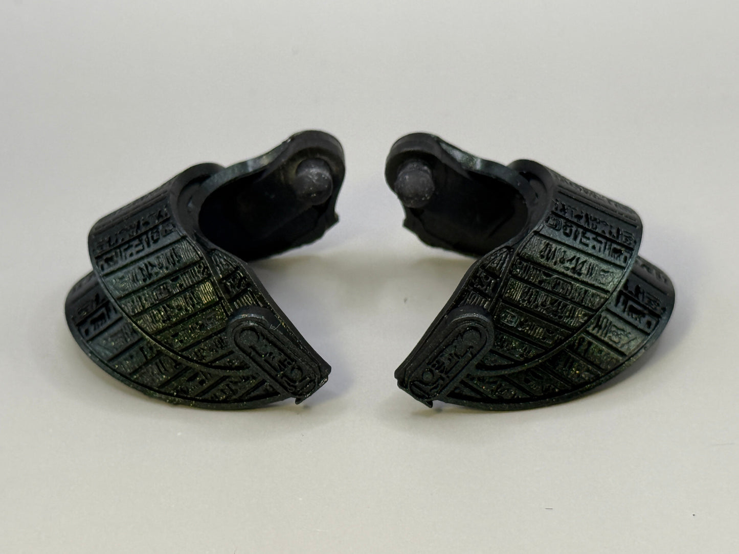 Metallic Green Egyptian Stele Pauldrons - Mythic Legions 1.0