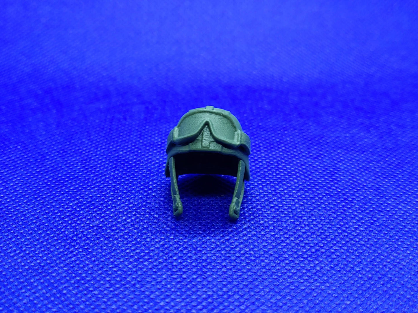 Goggles helmet - 1/12 scale
