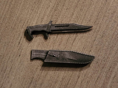 Pair of survival knives and sheaths - 1/12 scale