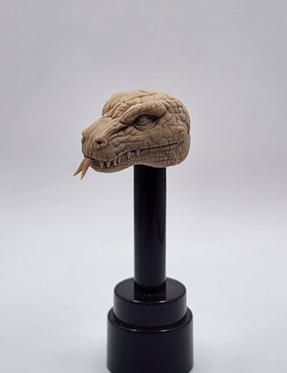 Ssssthalrok Sssswampshadow, snake head – Mythic Legions 1.0 scale