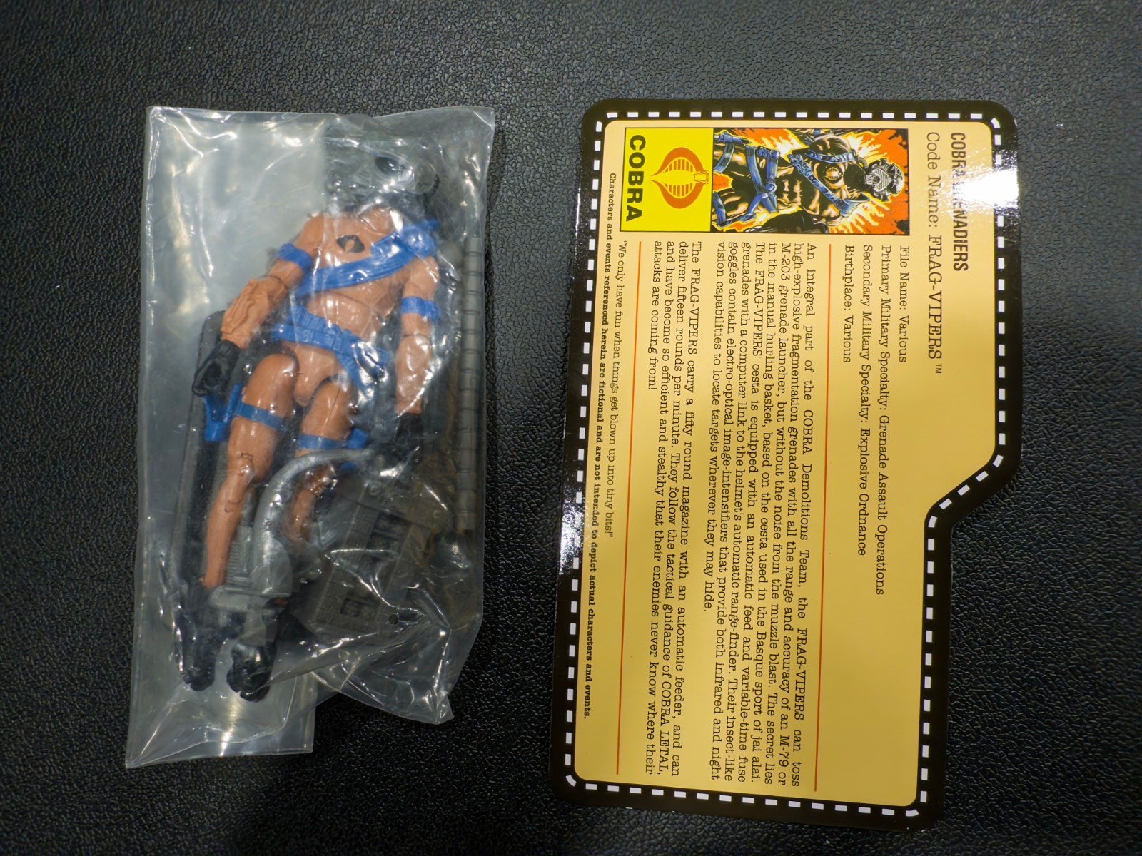 2013 GI Joe Joecon Bagged Frag Viper with file card0