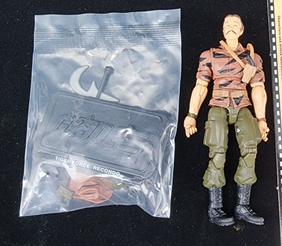 GI Joe Con JoeCon 2015 Tiger Force Recondo with file card0