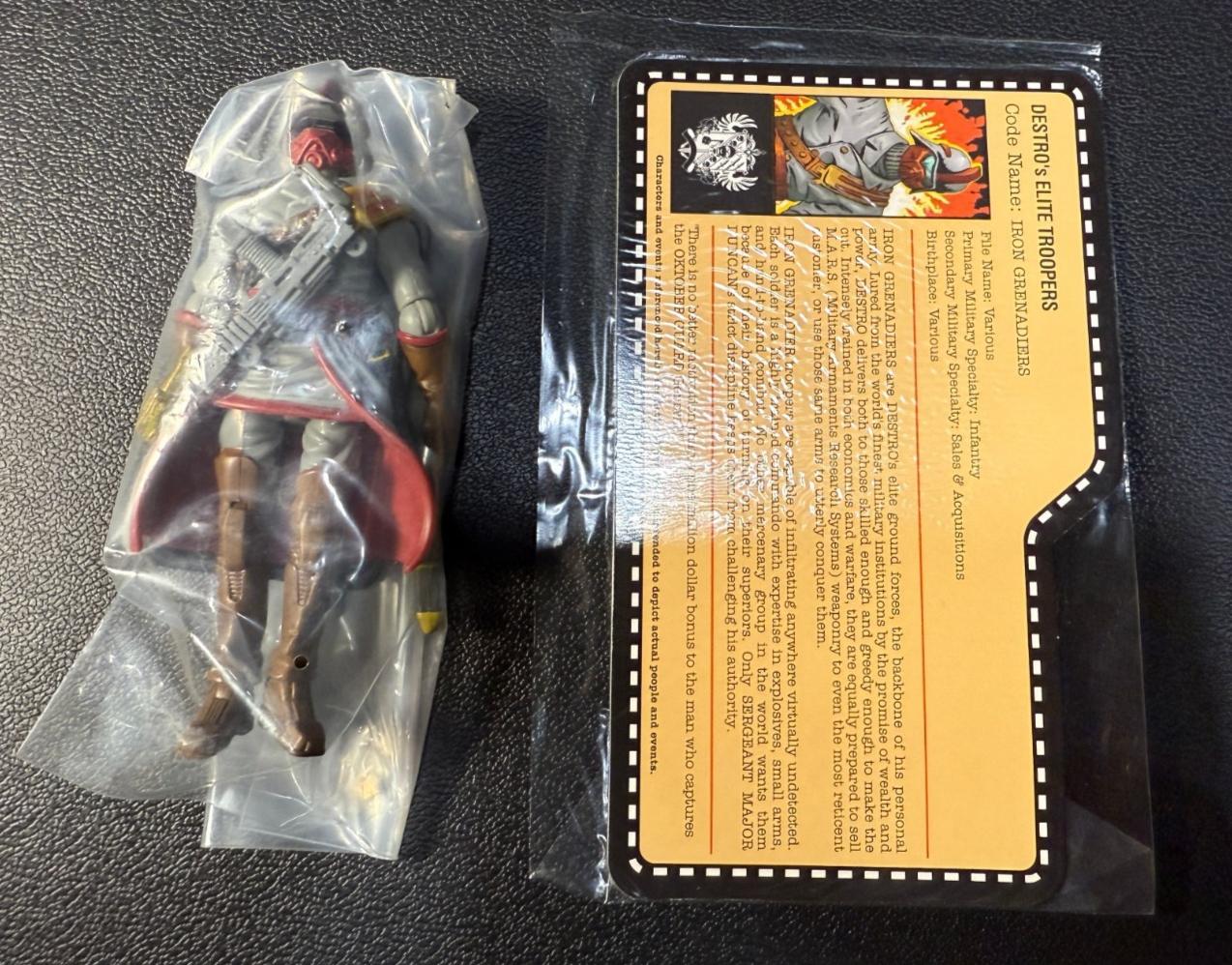 GI Joe JoeCon 2012 Iron Grenadier Destro's Elite Trooper Complete with file card0