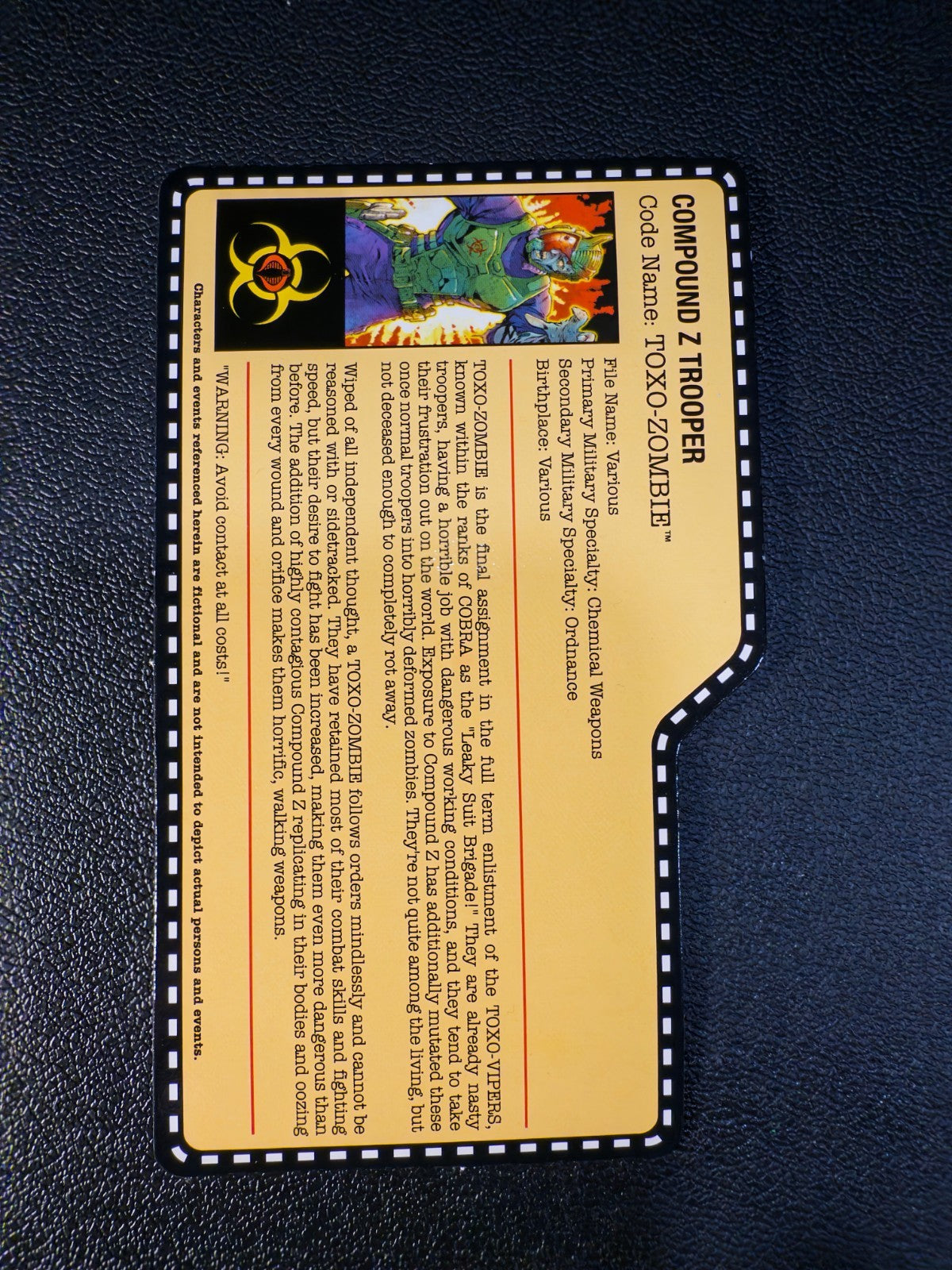 GI Joe JoeCon 2014 Cobra Toxo-Zombie with file card3
