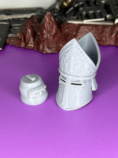 Bishop Kaelan Firebringer, knight helmet and head plug - Mythic Legions 1.0
