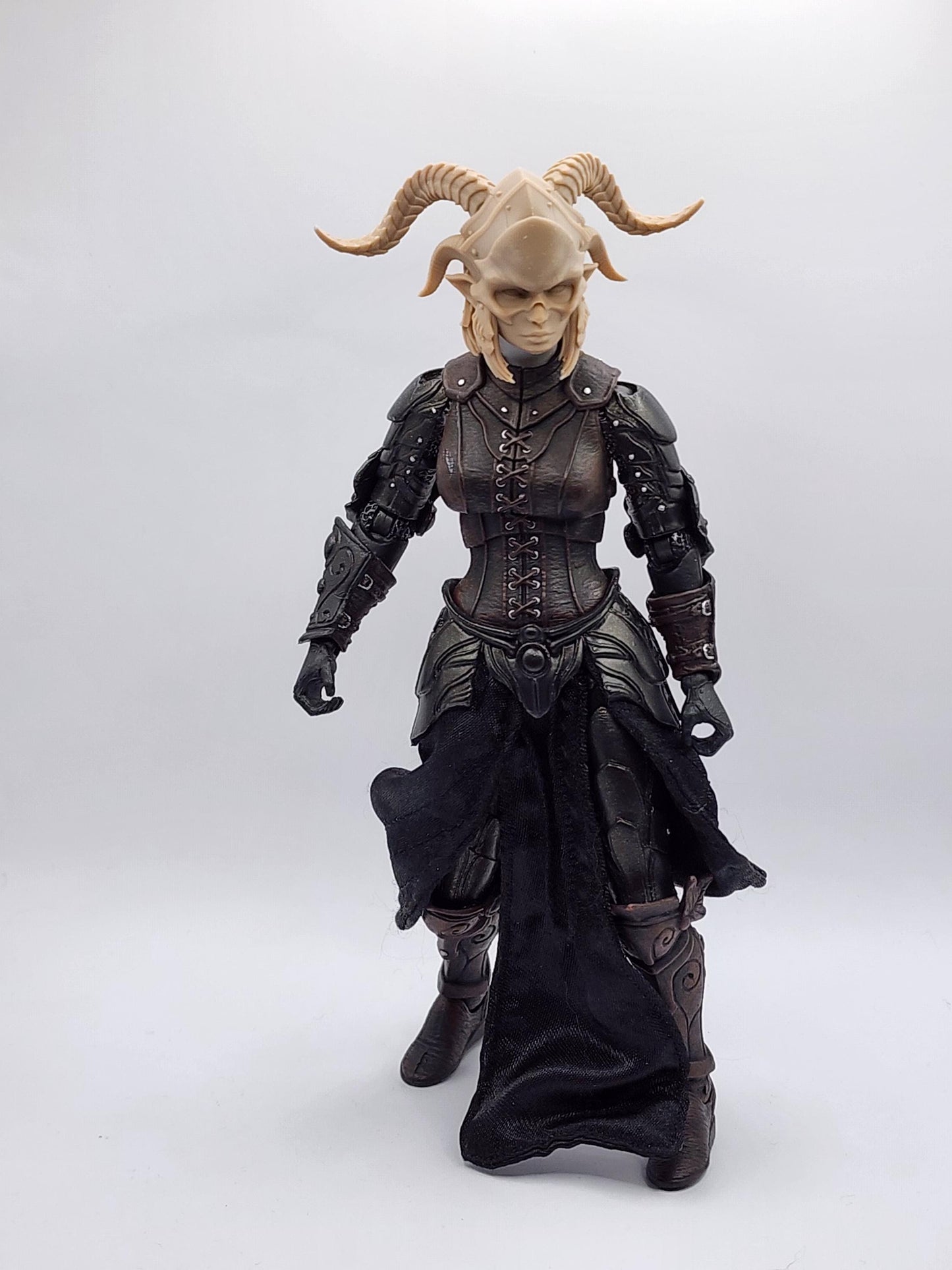 Morvaine gravewhisper - female necromancer head  - Mythic Legions 2.0