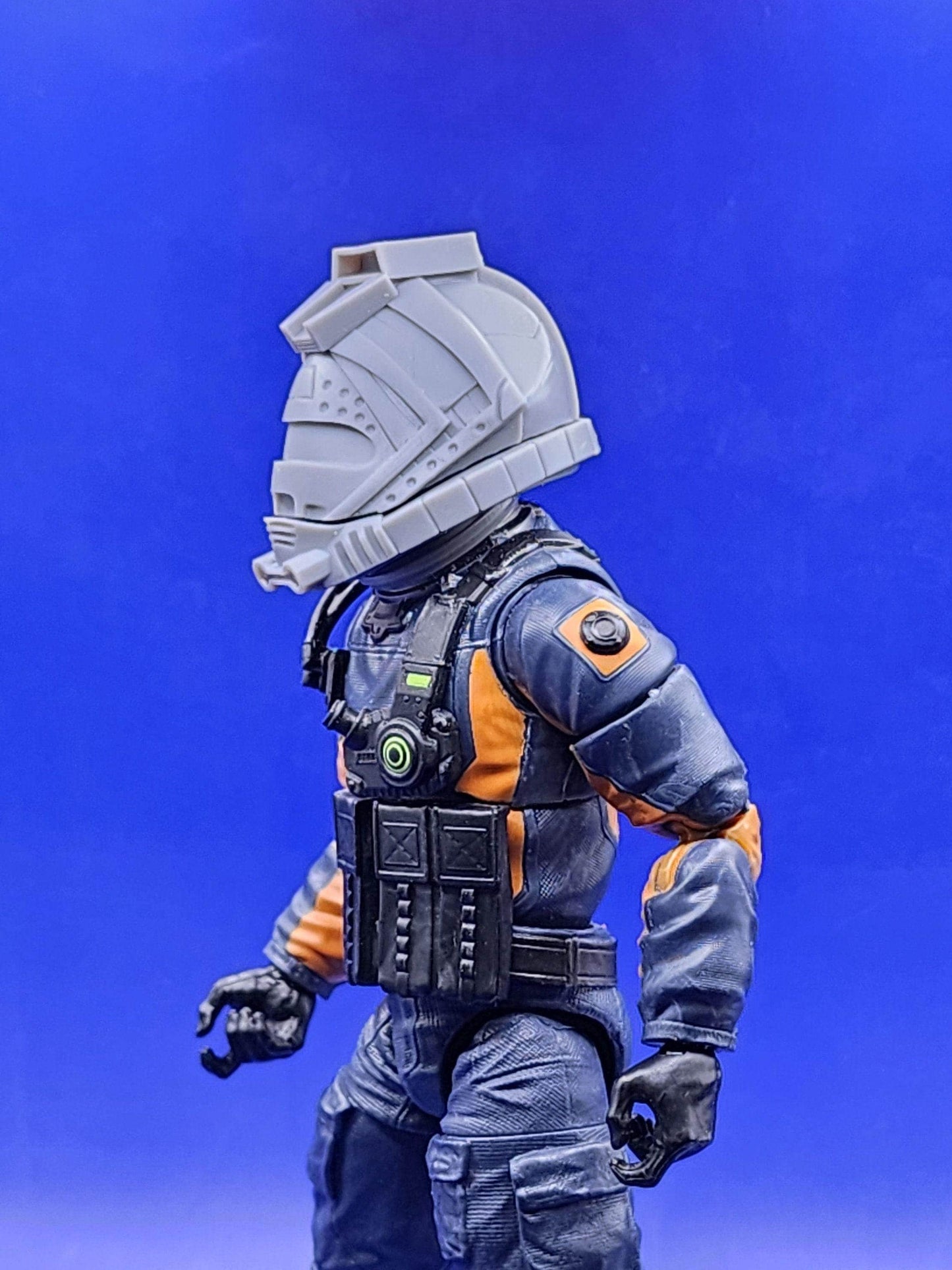 Toxo-viper kit with Helmet and Head - 1:12 scale