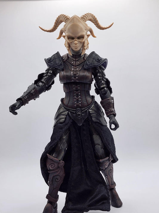 Female Cloth Armor Pauldrons - Mythic Legions 2.0