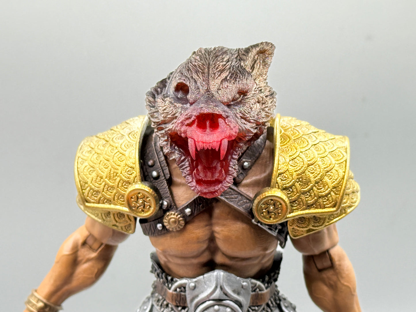 Painted Gold Plate Pauldrons - Mythic Legions 1.0