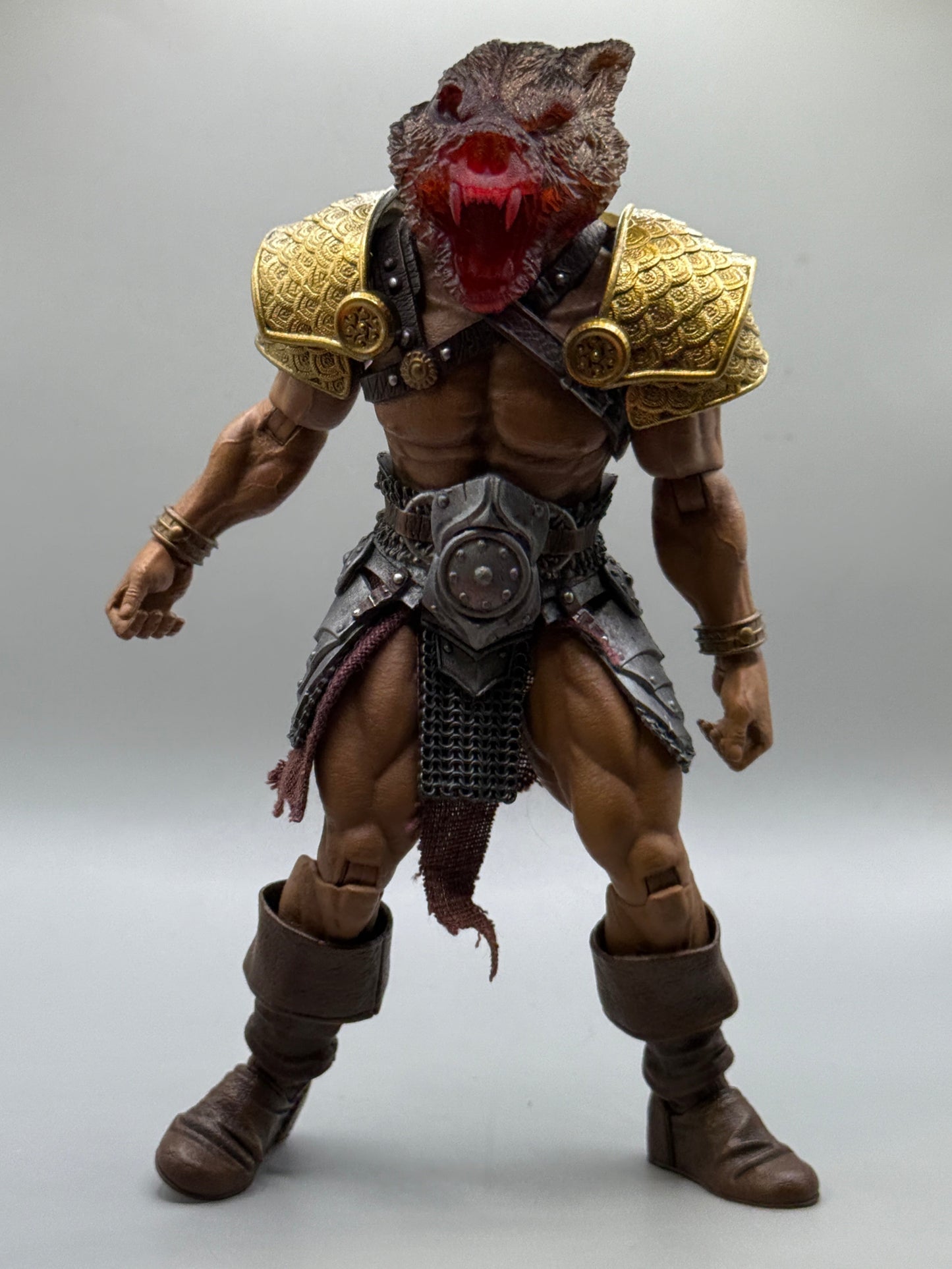 Painted Gold Plate Pauldrons - Mythic Legions 1.0