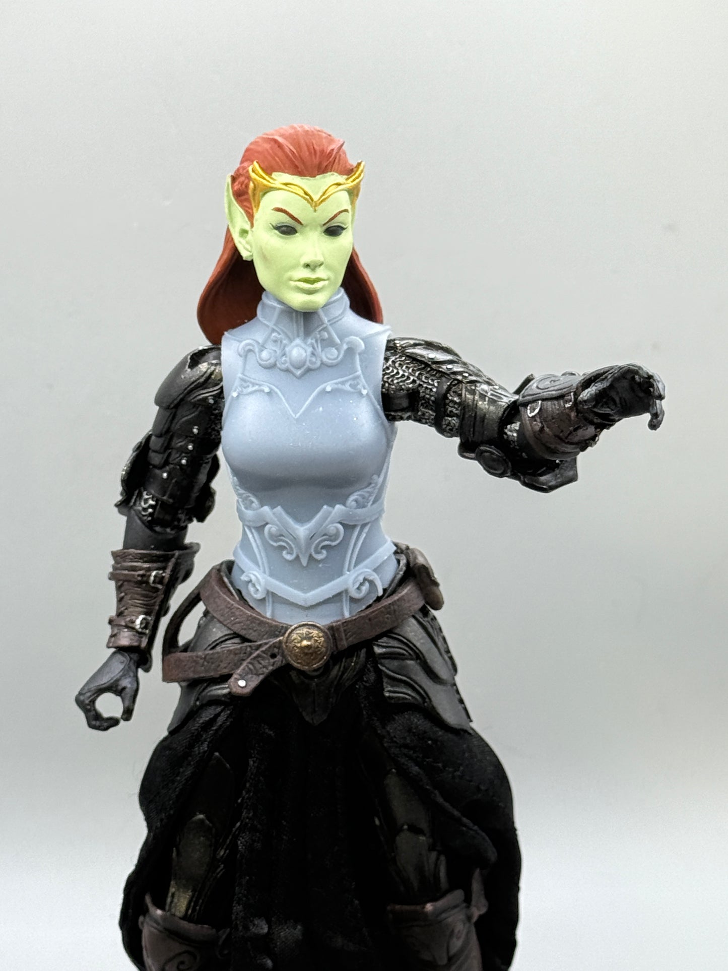 Valkyrie SHORT NECK Female Torso - Mythic Legions 2.0