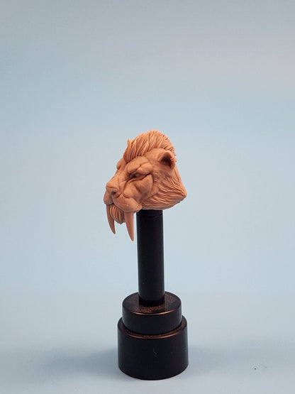 Maulgrim, sabertooth tiger head – Mythic Legions 1.0