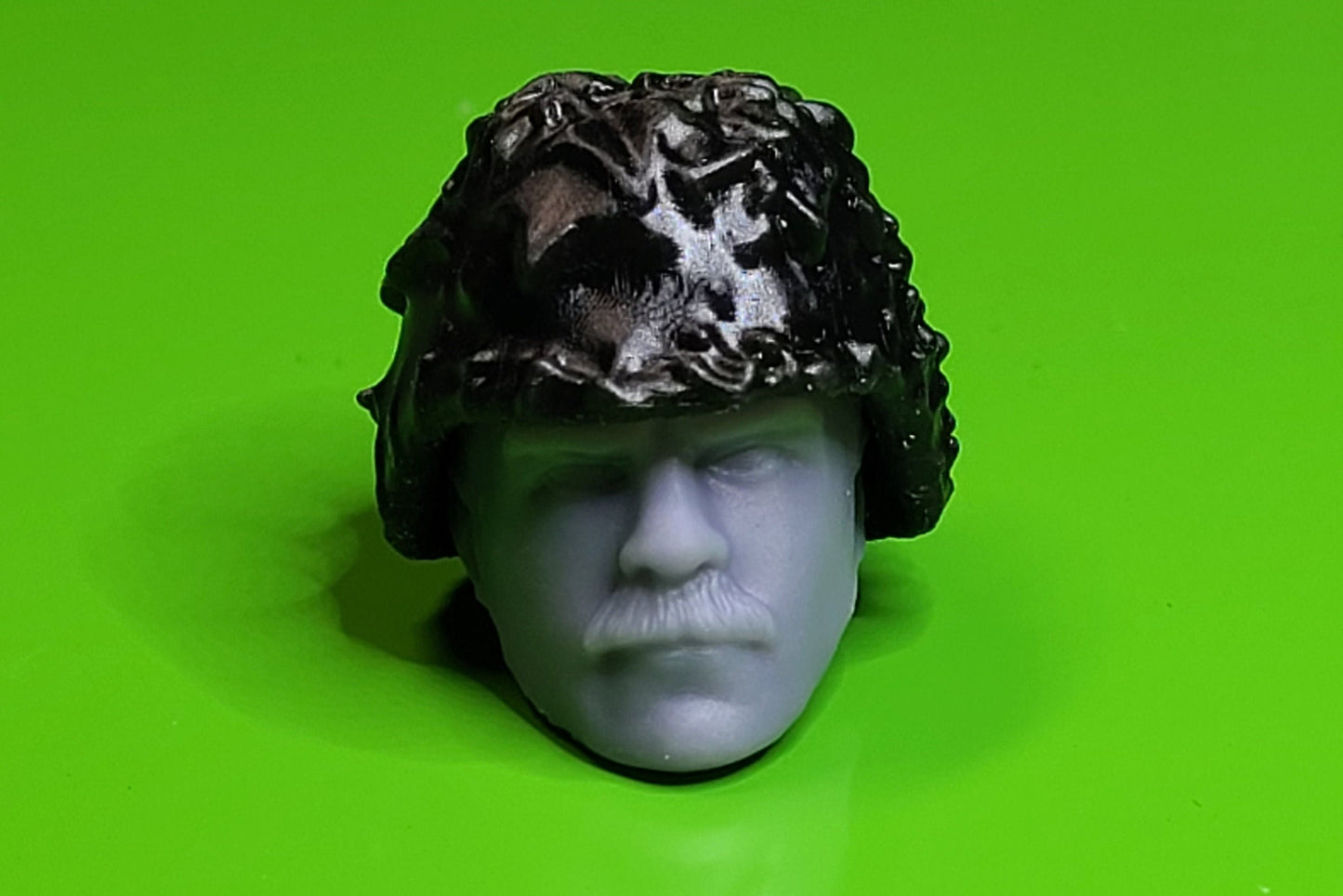 Footloose - Head and Helmet - 1/12 scale