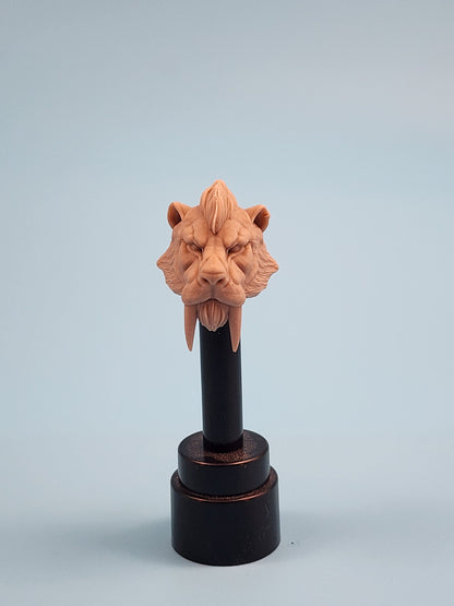 Maulgrim, sabertooth tiger head – Mythic Legions 1.0